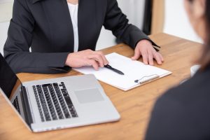 遺族年金とは？いつまでにいくらもらえる？手続き方法なども解説