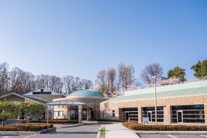 葬儀と告別式の違いとは？由来や形式の違いや告別式と葬儀どちらに参加すべき解説