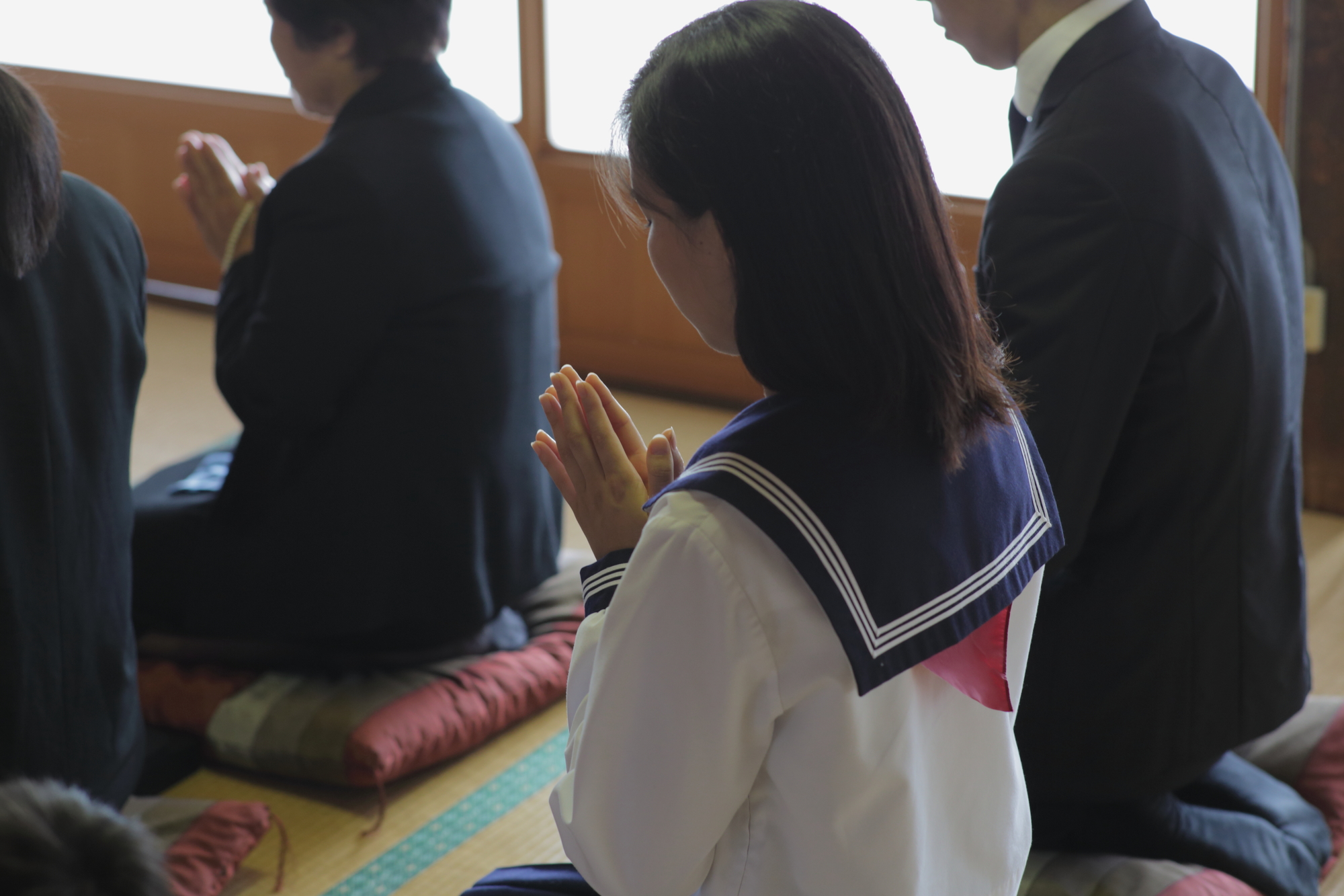 お通夜 で 生き返る – お通夜 もらうもの | 棺の中で「生き返った」女性、1週間後に死亡 エクアドル – FJMJO