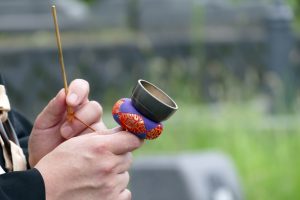 土葬とは？日本で土葬をおこなう場合の注意点やメリットデメリットを解説