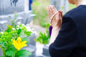 初盆・新盆の表書きの書き方は？マナーや金額相場についても解説